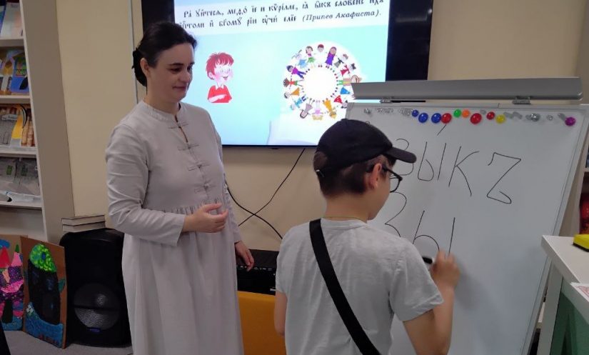 В Ряжской библиотеке состоялась интеллектуальная игра «Живая азбука»
