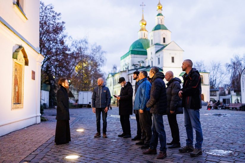 Студенты Московской духовной академии посетили Данилов монастырь и Патриарший центр духовного развития детей и молодёжи