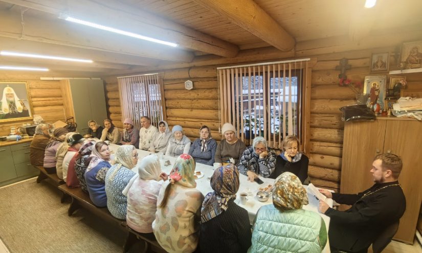 В Сарапуле действует приходская группа по изучению Библии «Радость моя»