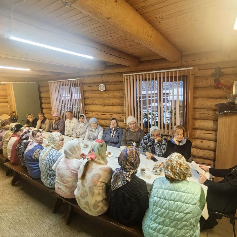 В Сарапуле действует приходская группа по изучению Библии «Радость моя»