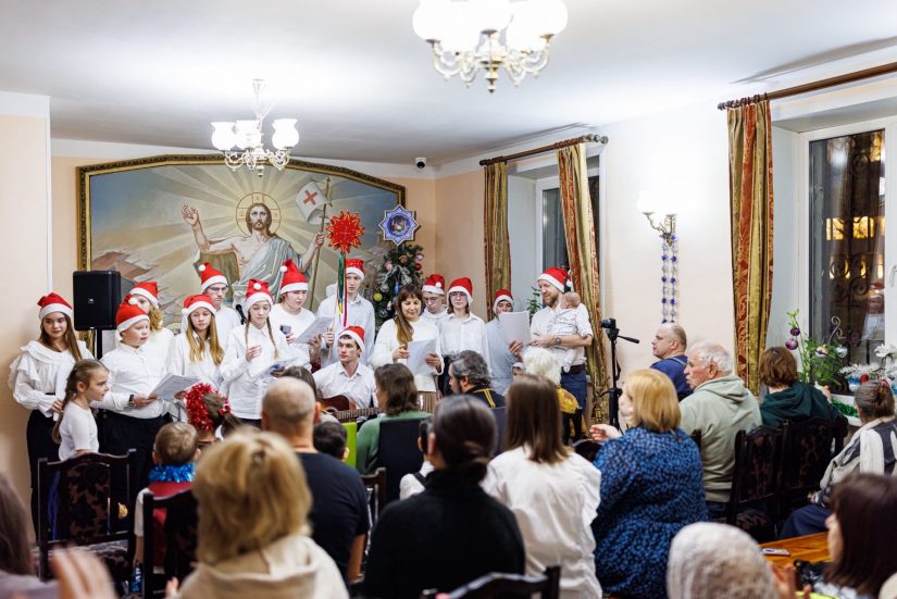 Подростковый клуб «Пилигримия»: славление Богомладенца Христа