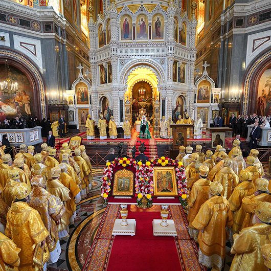 В день памяти равноапостольных Мефодия и Кирилла митрополит Евгений сослужил Святейшему Патриарху Кириллу за Божественной литургией в Храме Христа Спасителя
