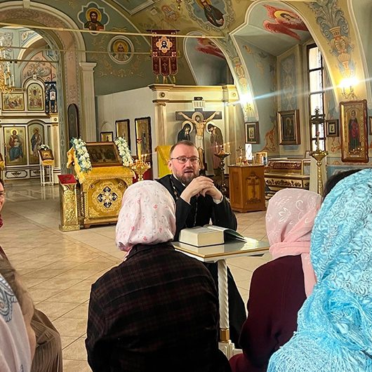 Слово Божие — путь к сердцу: занятие по книге «Бытие» в Сарапуле в рамках Патриаршей программы изучения Библии