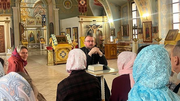 Слово Божие — путь к сердцу: занятие по книге «Бытие» в Сарапуле в рамках Патриаршей программы изучения Библии